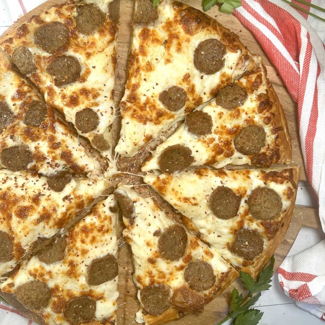 Meatball Alfredo Pizza | 12".