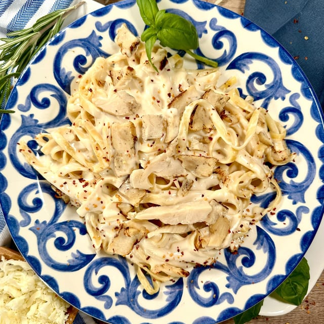 Alfredo Fettuccine | Full Order.