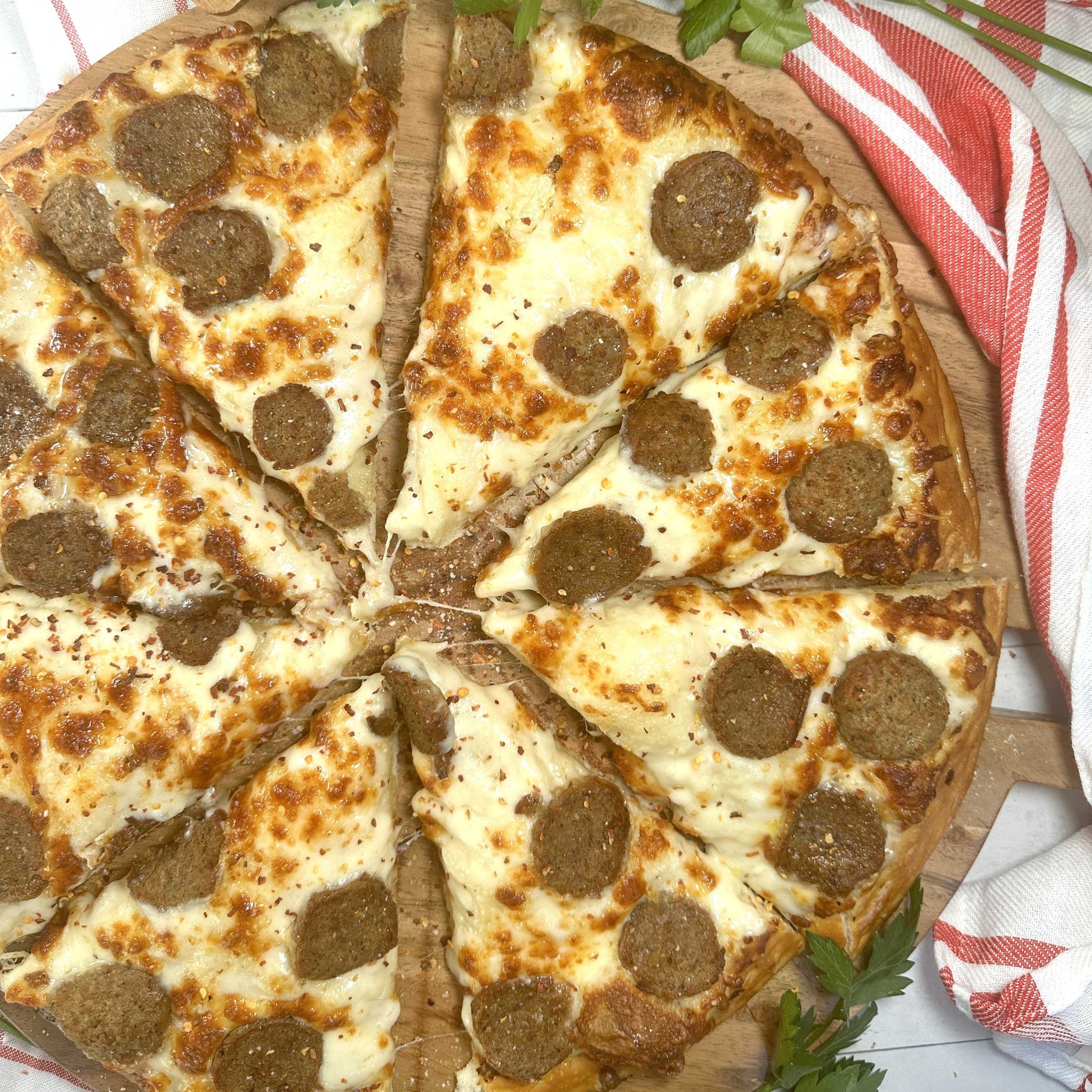 Meatball Alfredo Pizza | 14".